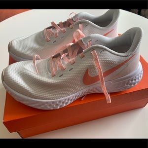 Nike Revolution 5 Running Shoes 8.5